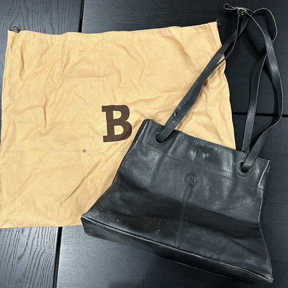 Bally Vintage Leather Shoulder Bag